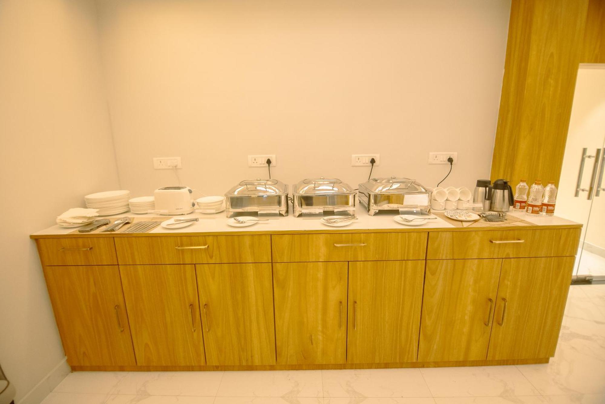 Hotel Dc Star Καλκούτα Εξωτερικό φωτογραφία