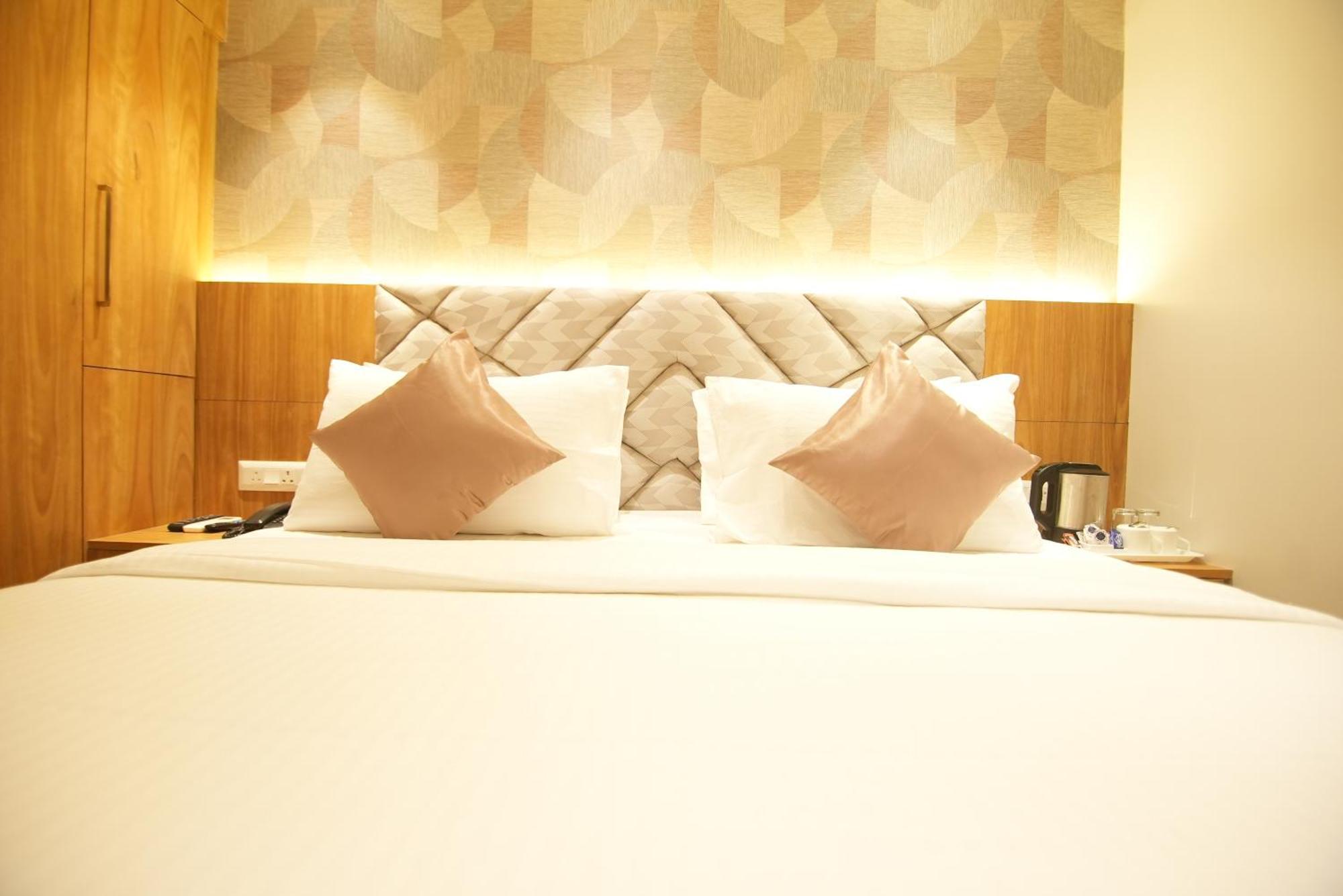 Hotel Dc Star Καλκούτα Εξωτερικό φωτογραφία
