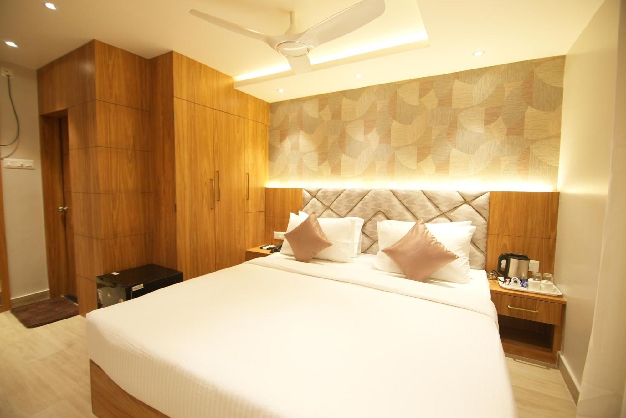 Hotel Dc Star Καλκούτα Εξωτερικό φωτογραφία