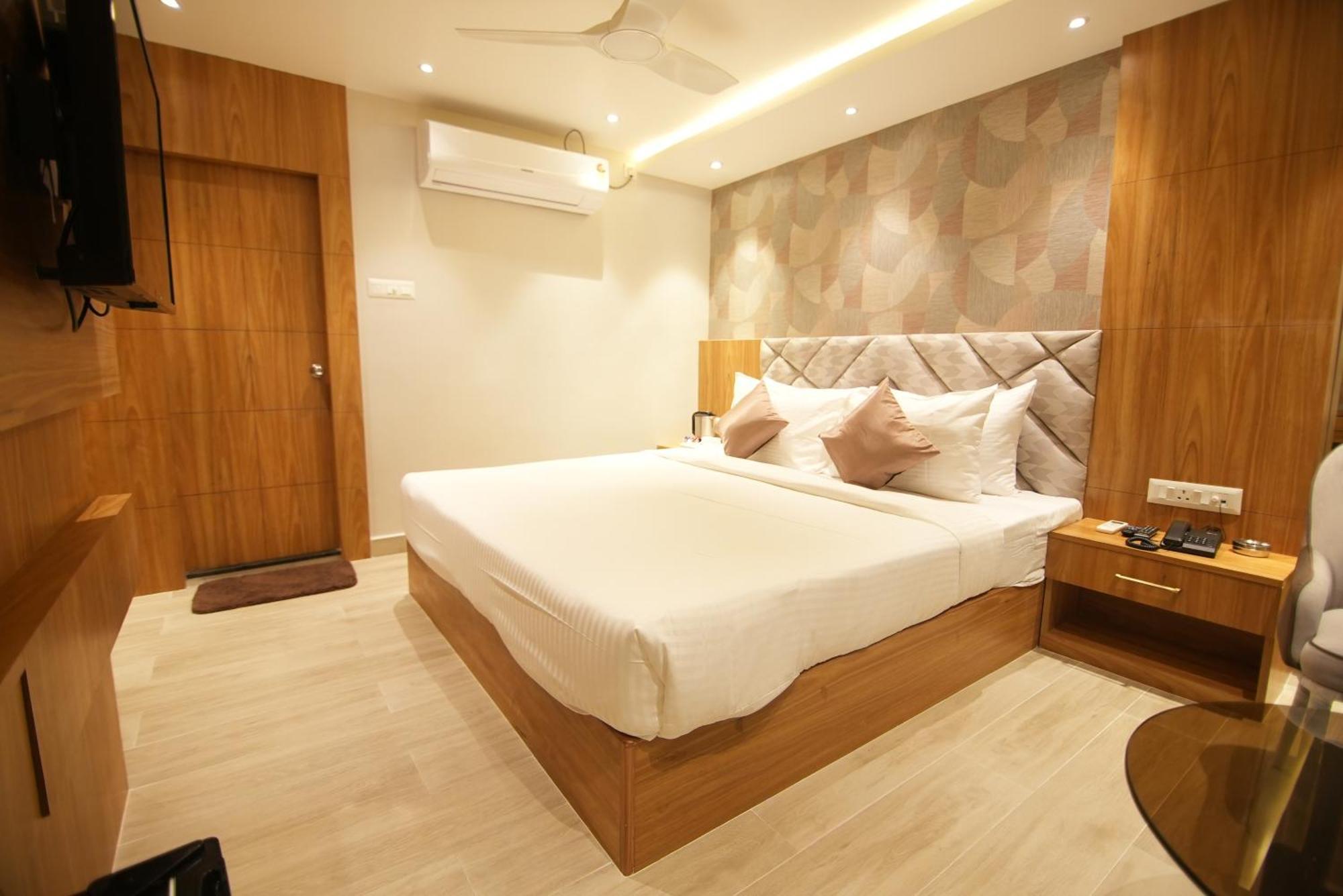 Hotel Dc Star Καλκούτα Εξωτερικό φωτογραφία