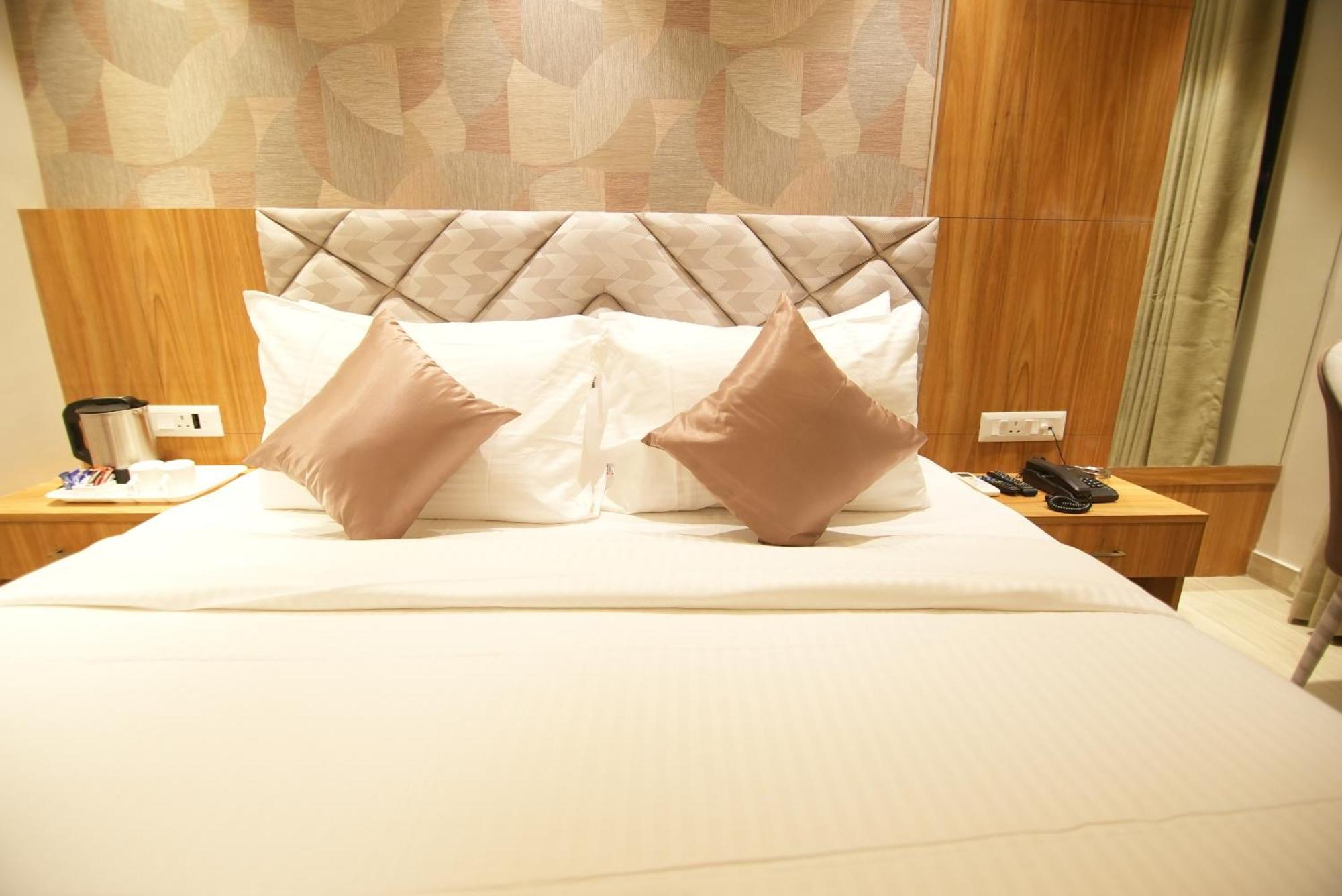Hotel Dc Star Καλκούτα Εξωτερικό φωτογραφία